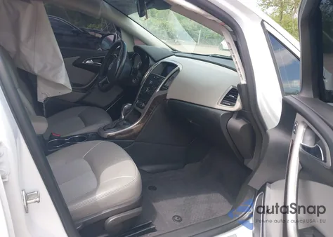 2017 Buick Verano Sport Touring из США, поврежденный, VIN 1G4PR5SK3H4104093